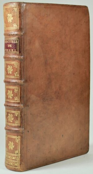 VOLTAIRE (François-Marie Arouet de). Recueil de cinq ouvrages.