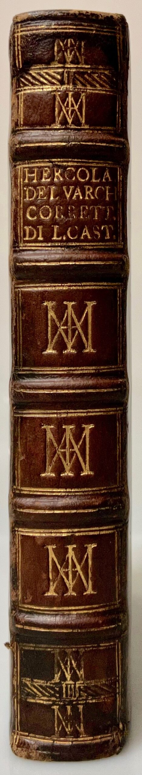 VARCHI (Benedetto). L'Hercolano, Dialogo di Messer Benedetto Varchi, Nel qual si ragiona generalmente delle lingue & in particolare della Toscana e della Fiorentina, composto da lui sulla occasione della disputa occorsa tra'l commendator Caro et M. Lodovico Castelvetro nuovamente stampato, con una tavola pienissima nel fine di tutte le cose notabili, che nell'opera si contengono. – Image 3