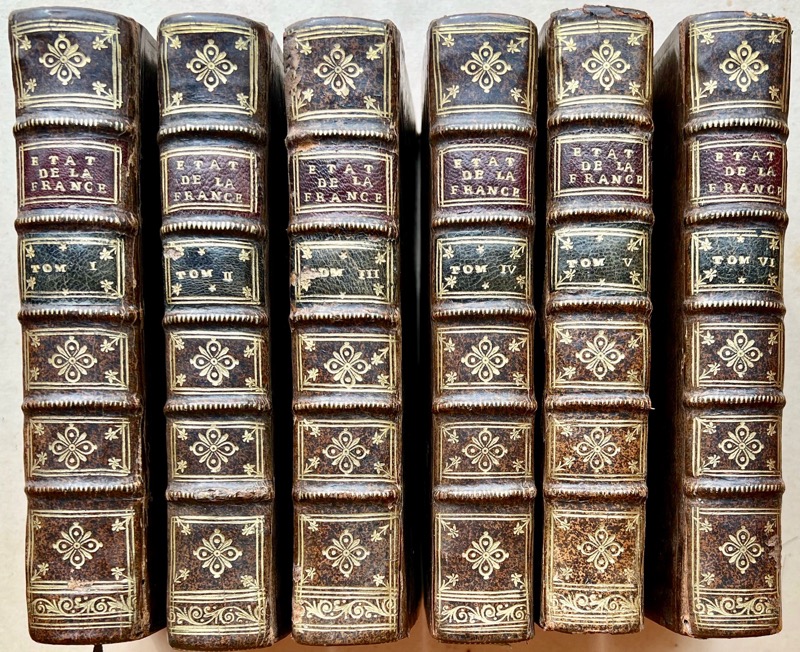 BOULAINVILLIERS (Henry de, comte de Saint-Saire). État de la France, Dans lequel on voit Tout ce qui regarde le Gouvernement Ecclésiastique, le Militaire, la Justice, le Finances, le Commerce, les Manufactures, le nombre des Habitans, & en général tout ce qui peut faire connoître à fond cette Monarchie. – Image 2